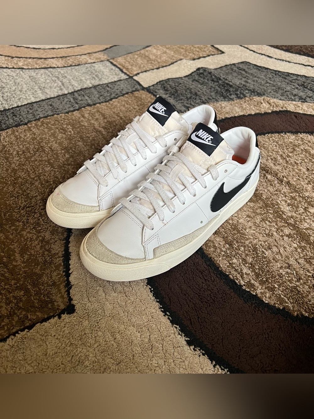 Women’s Nike Blazer Low '77 Vintage sneakers Size 8.5